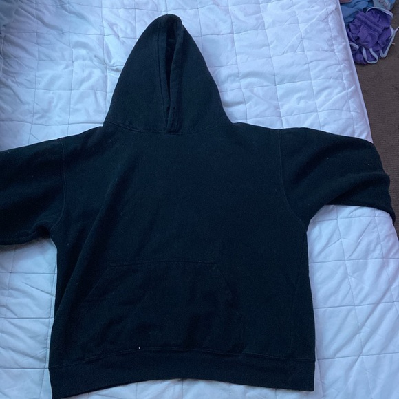 Selling sweaters - Picture 4 of 9